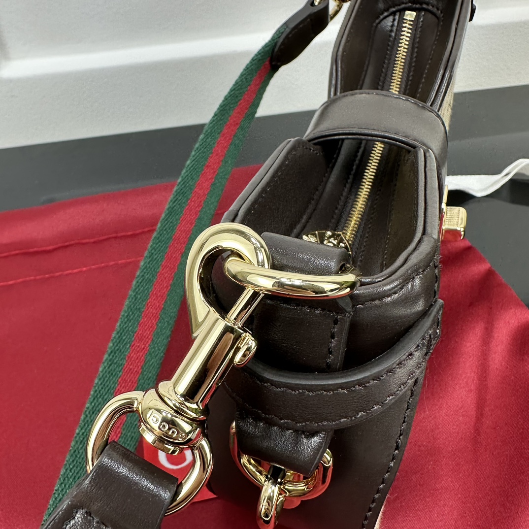 Gucci Hobo Bags